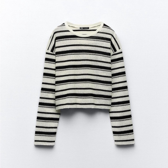 Zara Tops - Zara Black and White Striped Long Sleeve Top